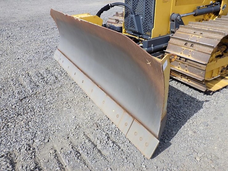 2021-deere-450k-lgp-image-7