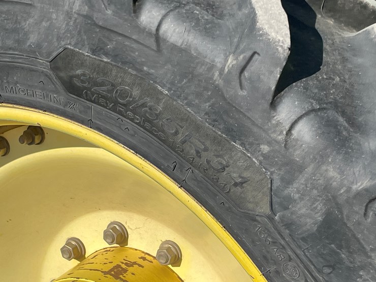 john-deere-7230-premium-image-31