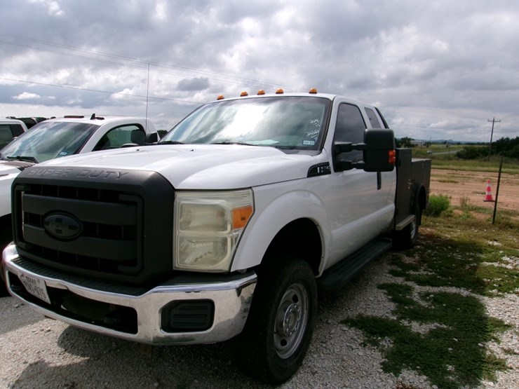 2011-ford-f250-image-1