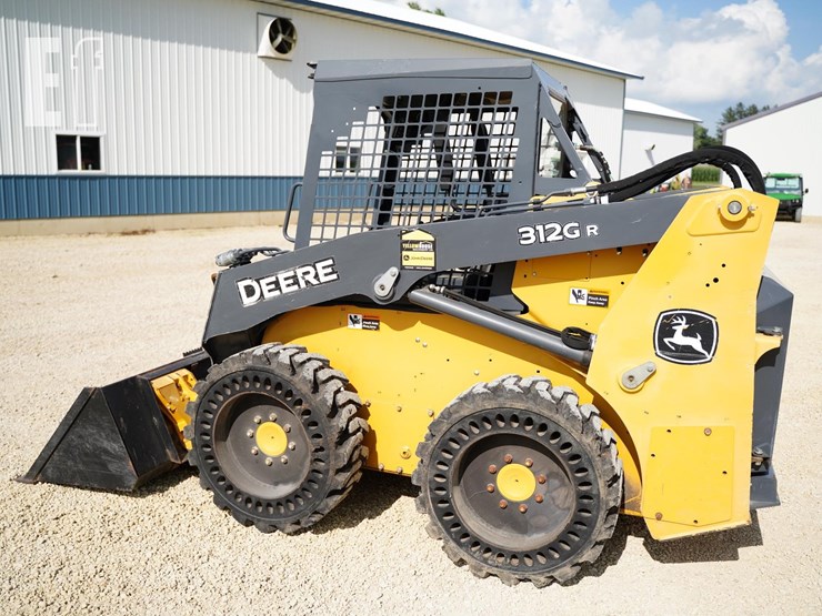 2018-deere-312gr-image-19