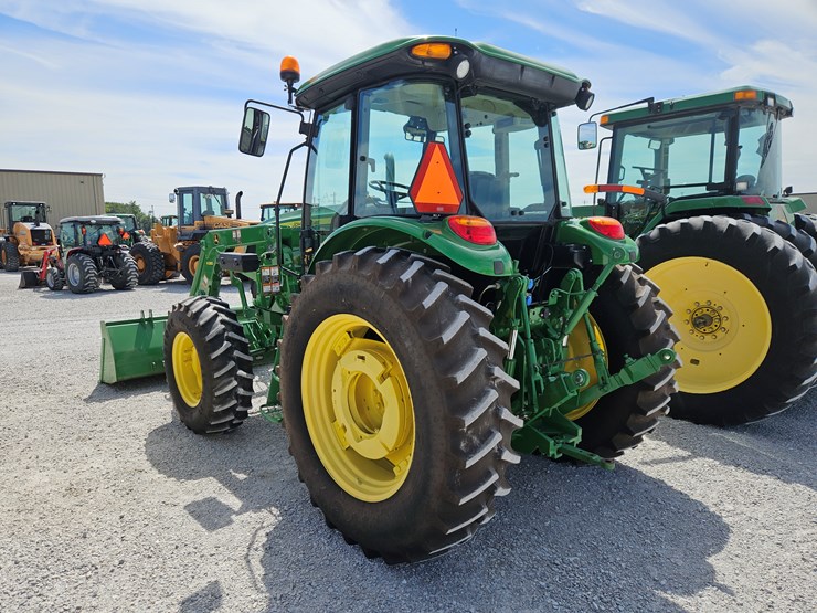 2014-john-deere-6115d-image-14