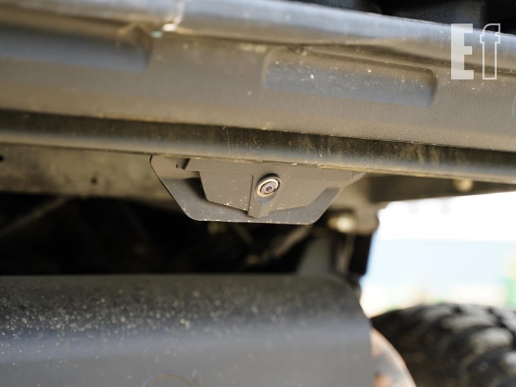 2023-john-deere-gator-xuv-835r-image-21