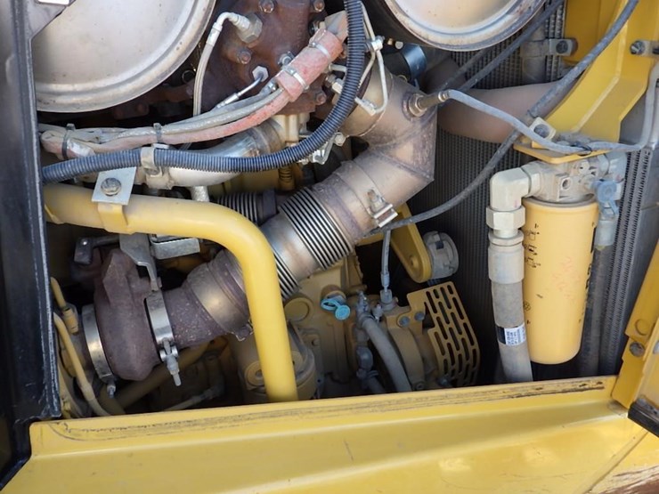 2019-caterpillar-d7e-lgp-image-35