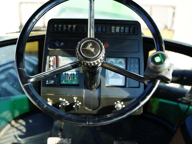 1990-john-deere-8760-image-37