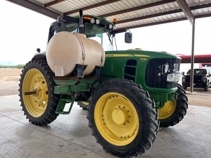 john-deere-7230-premium-image-4