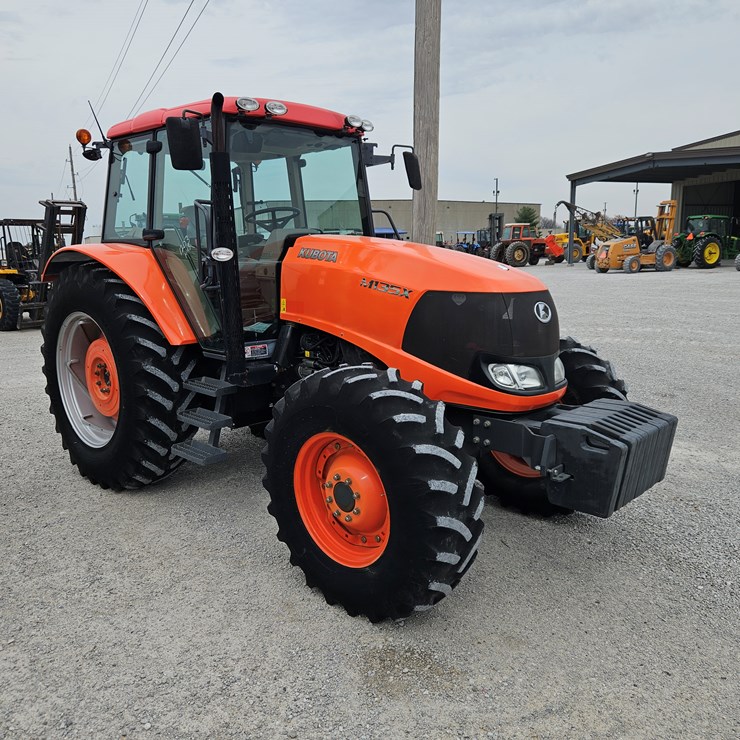 2015 KUBOTA M135X