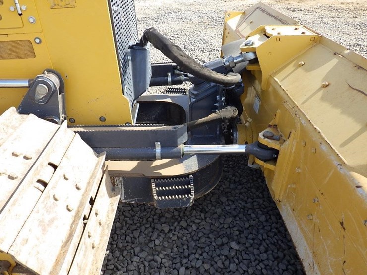 2019-deere-450k-lgp-image-13