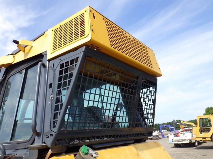2021-deere-450k-lgp-image-39