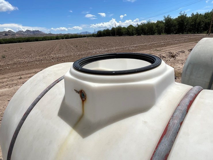 #9128-•-500-gallon-fertilizer-tank-image-12