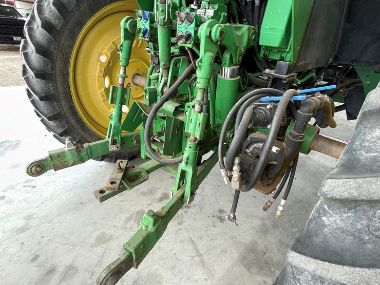 john-deere-7230-premium-image-10