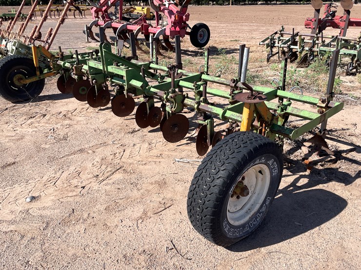 #9106-•-3-pt-field-cultivator,-4-row-custom-w/gallina-units-image-4