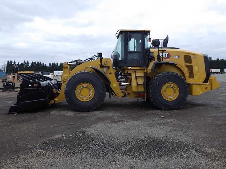 2022-caterpillar-980-image-2