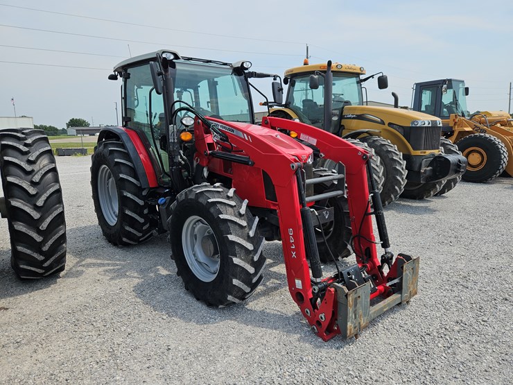 2021-massey-ferguson-6712-image-22