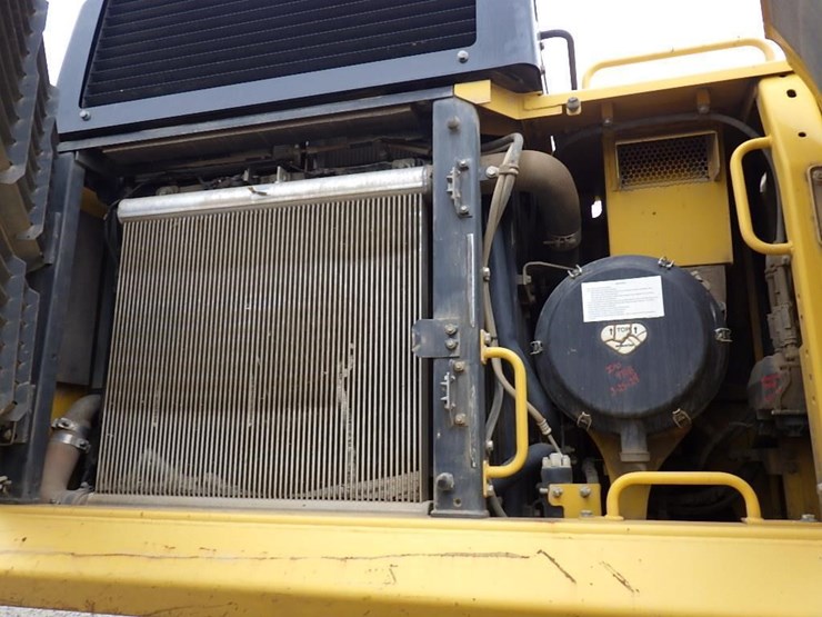 2016-komatsu-pc490-lc-11-image-17