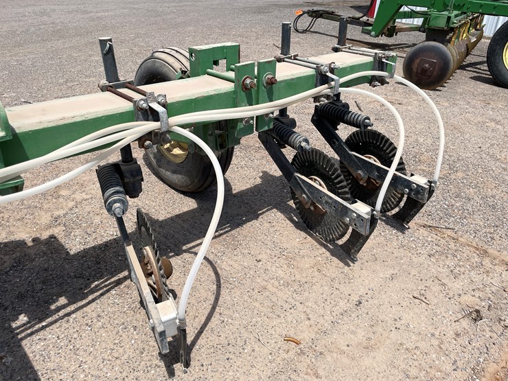#9018-•-custom-13'-3-pt-toolbar-with-yetter-injection-coulters-image-19