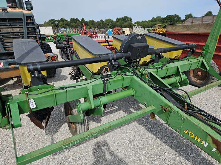 john-deere-7200-image-3
