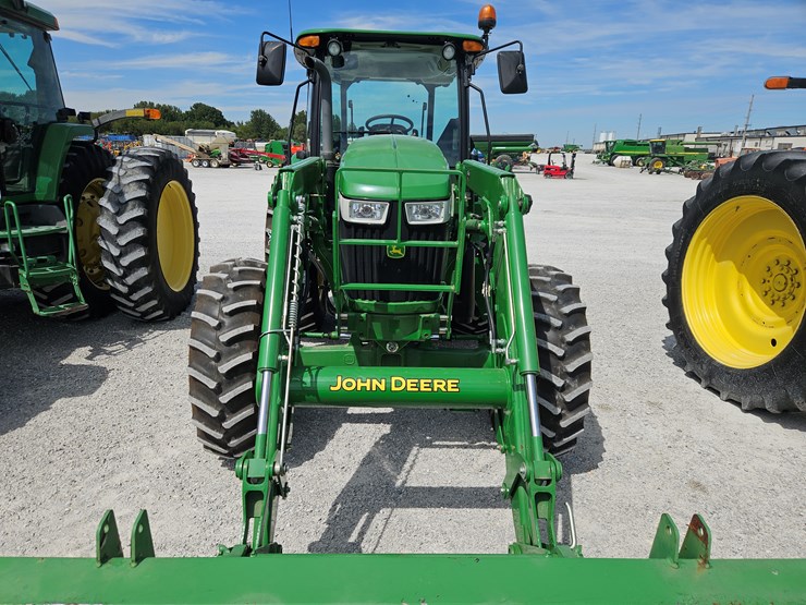 2014-john-deere-6115d-image-4