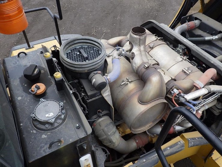 2022-caterpillar-980-image-42