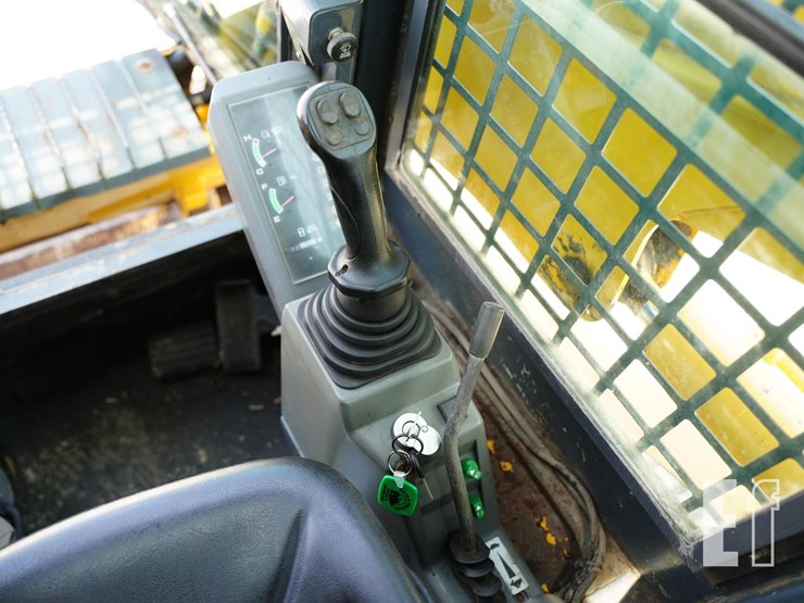 2012-gehl-ctl75-image-27