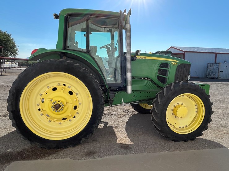 john-deere-7230-premium-image-82
