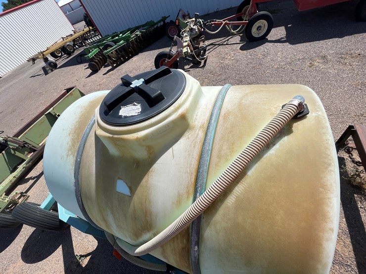 #9021-•-western-tank-liquid-fertilizer-on-4-wheel-wagon-image-26