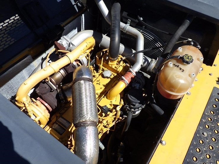2016-deere-300g-lc-image-27