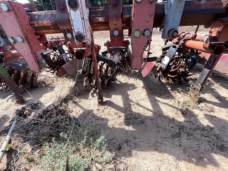 #9032-•-custom-3-pt-tillage-tool-bar-image-8