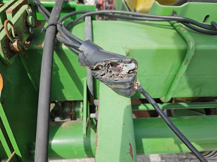 john-deere-7200-image-10