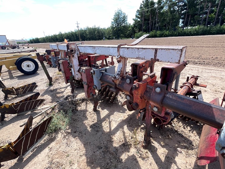 #9032-•-custom-3-pt-tillage-tool-bar-image-6
