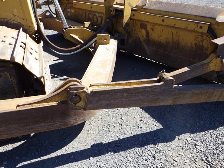 2012-caterpillar-d7e-image-18