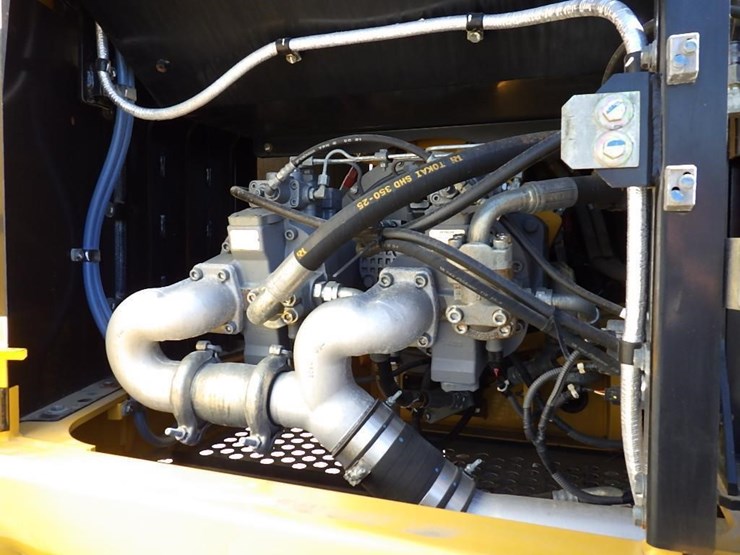 2016-deere-300g-lc-image-19