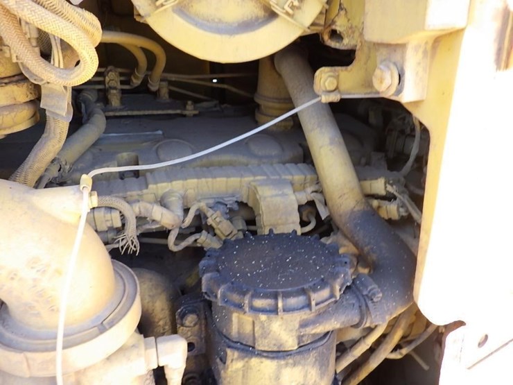 2011-caterpillar-d7e-image-28