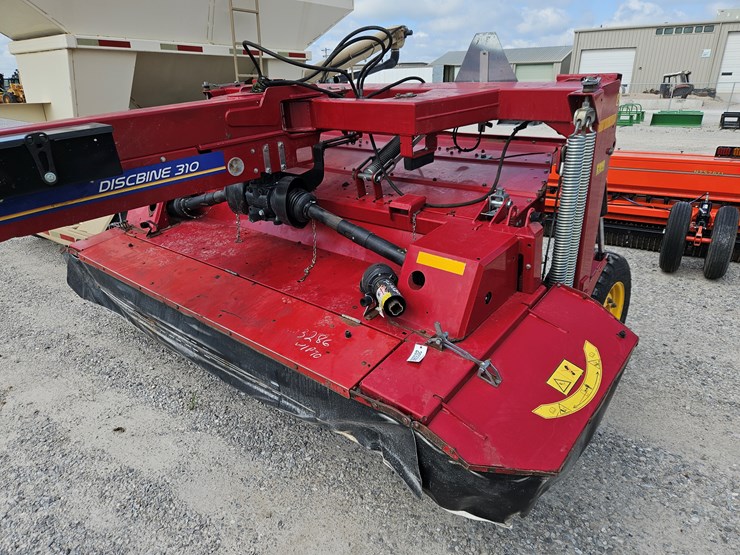 2018-new-holland-310-image-10