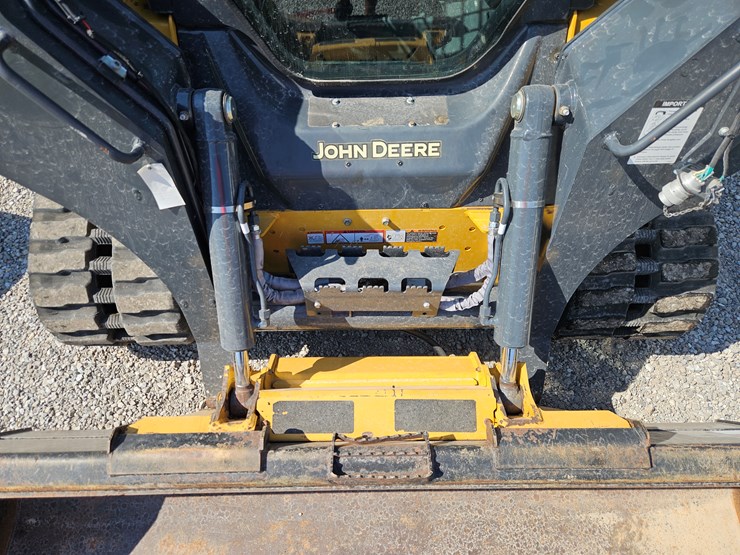 2022-deere-325g-image-5
