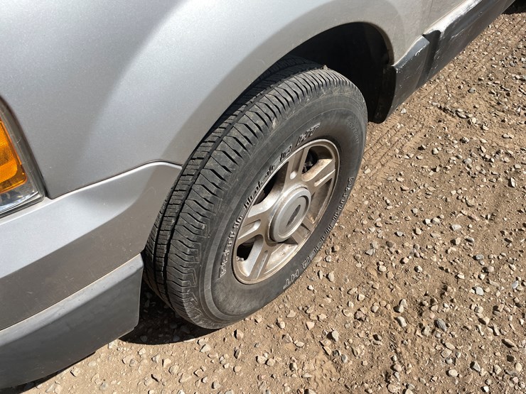 2004-ford-expedition-image-9