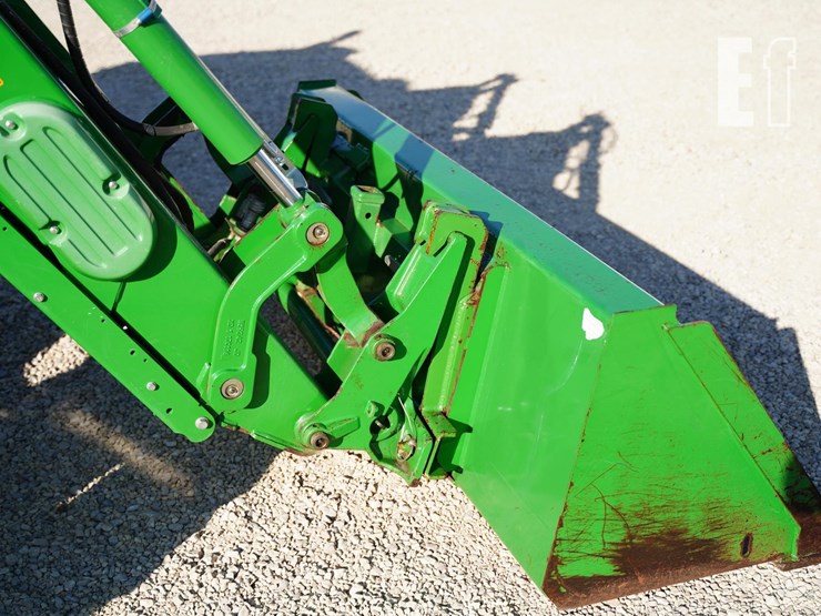 2017-john-deere-5090r-image-19