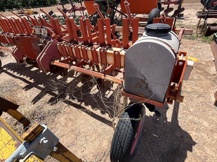 #9101-•-3-pt-field-cultivator,-4-row-custom-w/gallina-units-image-17