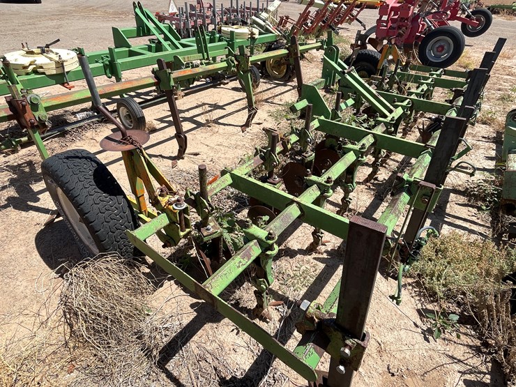 #9106-•-3-pt-field-cultivator,-4-row-custom-w/gallina-units-image-12