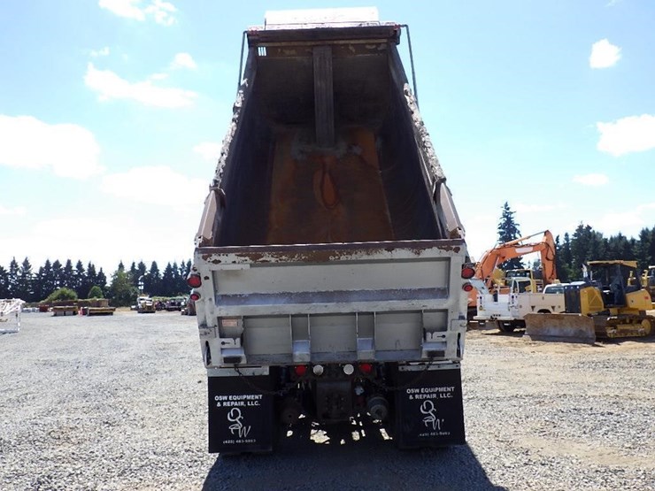 2017-kenworth-t880-image-12