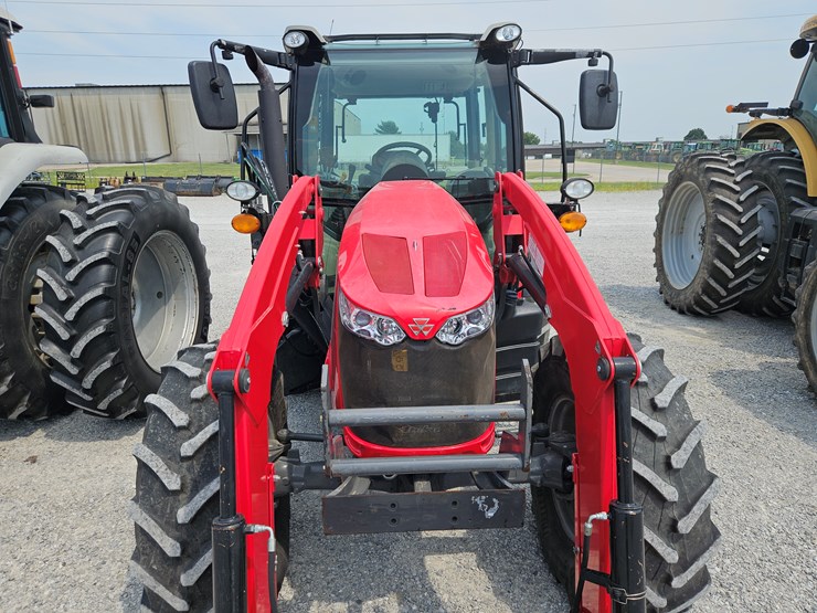 2021-massey-ferguson-6712-image-4