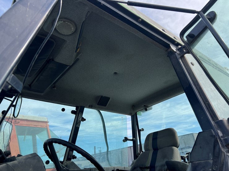 1990-deutz-allis-7085-image-5