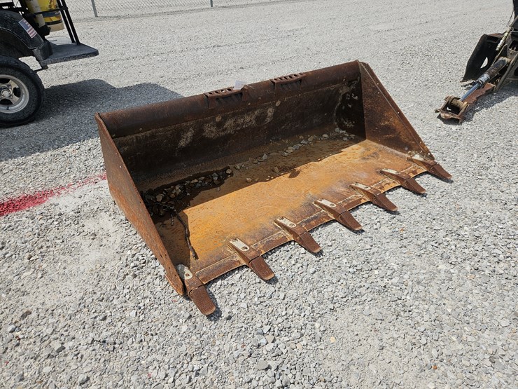 #201450-•-bobcat-tooth-bucket-image-1
