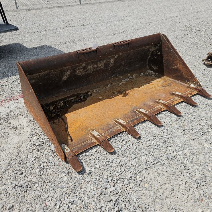 #201450 • Bobcat Tooth Bucket