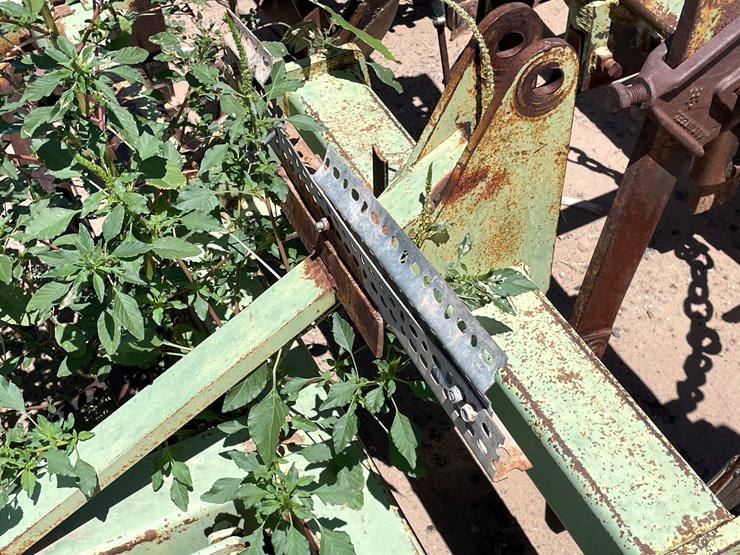#9040-•-3-pt-spike-tooth-tillage-implement-custom-image-22