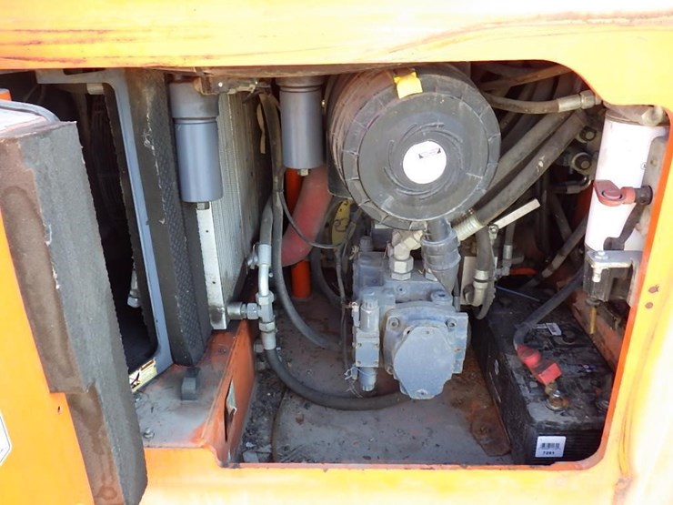 2012-hamm-hd140vvh-smooth-drum-compactor-image-28