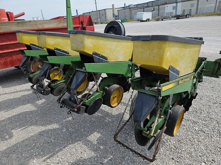 john-deere-7200-image-6