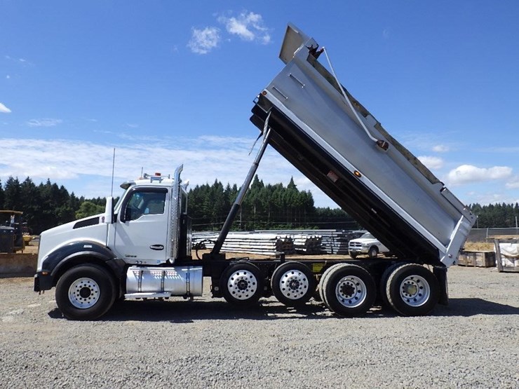 2017-kenworth-t880-image-6