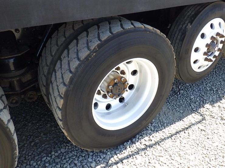 2017-kenworth-t880-image-46