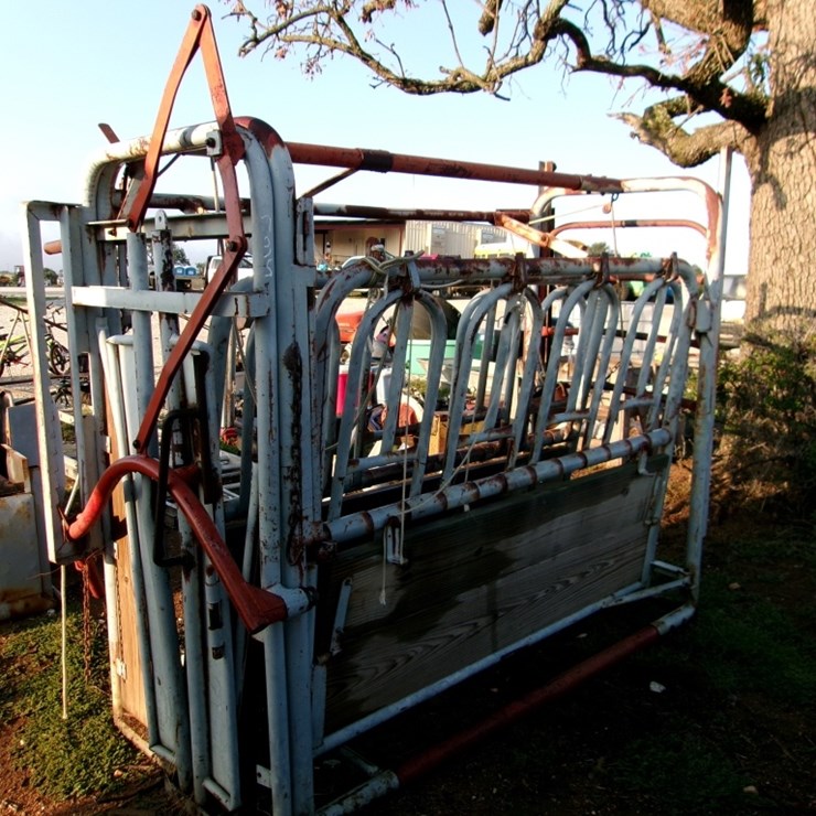 SQUEEZE CHUTE