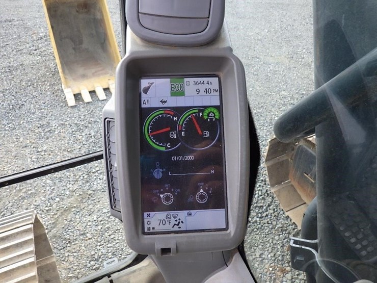 2016-deere-300g-lc-image-37